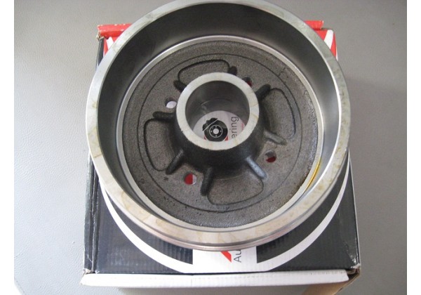 Гальмівний барабан Renault 9, 11, 19, 5, Super 5, Clio 1.1, 1.2, 1.4, 1.7, 1.6 d, 1.9 d, 7700783030*